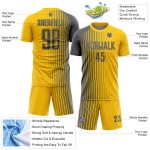 Maillot de football personnalisé avec lignes en acier jaune et gris, sublimation Maillot de football personnalisé avec lignes en acier jaune et gris, sublimation