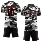Maillot de football camouflage à sublimation noir et rouge Salute Custom Service Maillot de football camouflage à sublimation noir et rouge Salute Custom Service