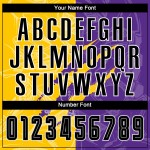 Maillot de football personnalisé violet, uniforme jaune-gris, sublimation, motif graffiti rayé, noir Maillot de football personnalisé violet, uniforme jaune-gris, sublimation, motif graffiti rayé, noir