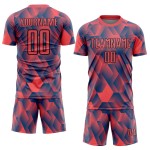 Maillot de football personnalisé à sublimation géométrique rouge et feu, formes noires Maillot de football personnalisé à sublimation géométrique rouge et feu, formes noires